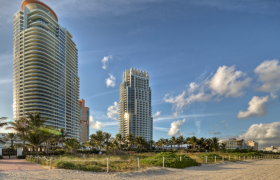 Continuum South Tower. Condominiums for sale in South Beach