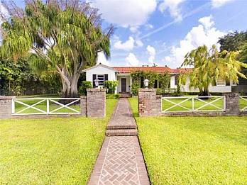 575 hibiscus ln. Homes for sale in Miami